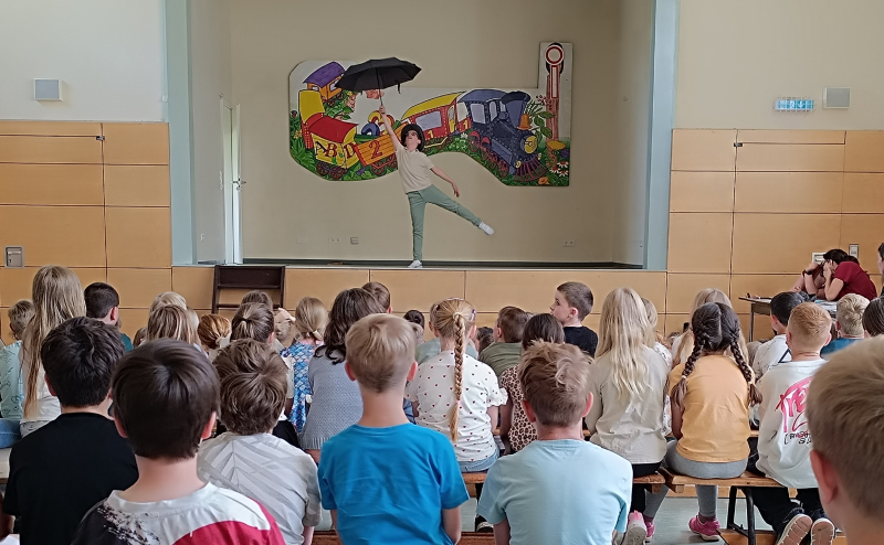 rezitatoren_linus_schroeder.jpg rezitatoren_linus_schroeder.jpg